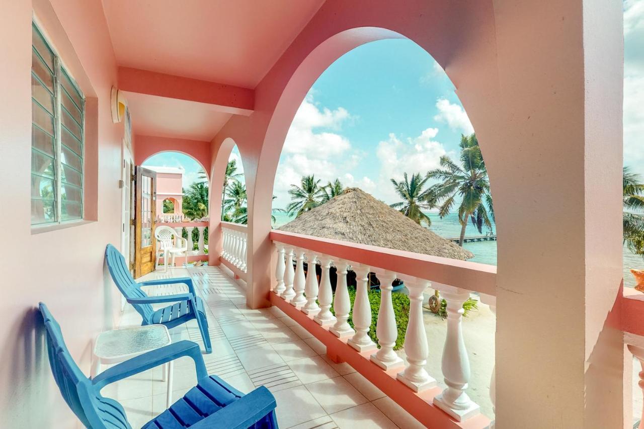 Апартаменты Palm @ Caribe Island Сан-Педро Экстерьер фото